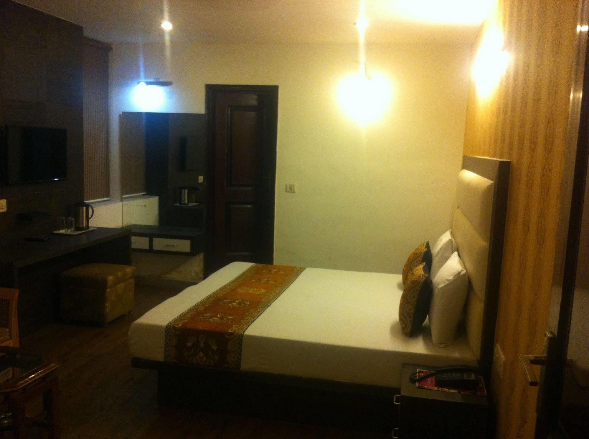 Karat 87 3* New Delhi