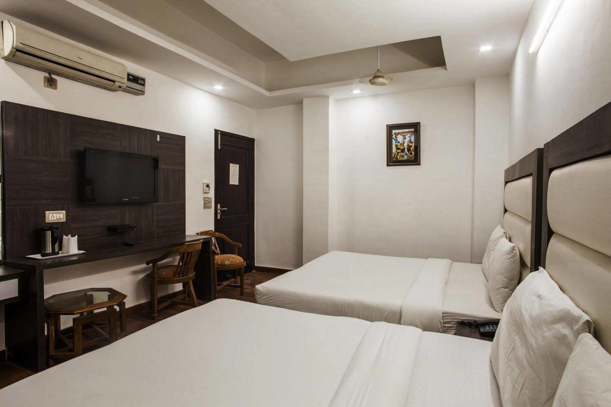 Karat 87 New Delhi