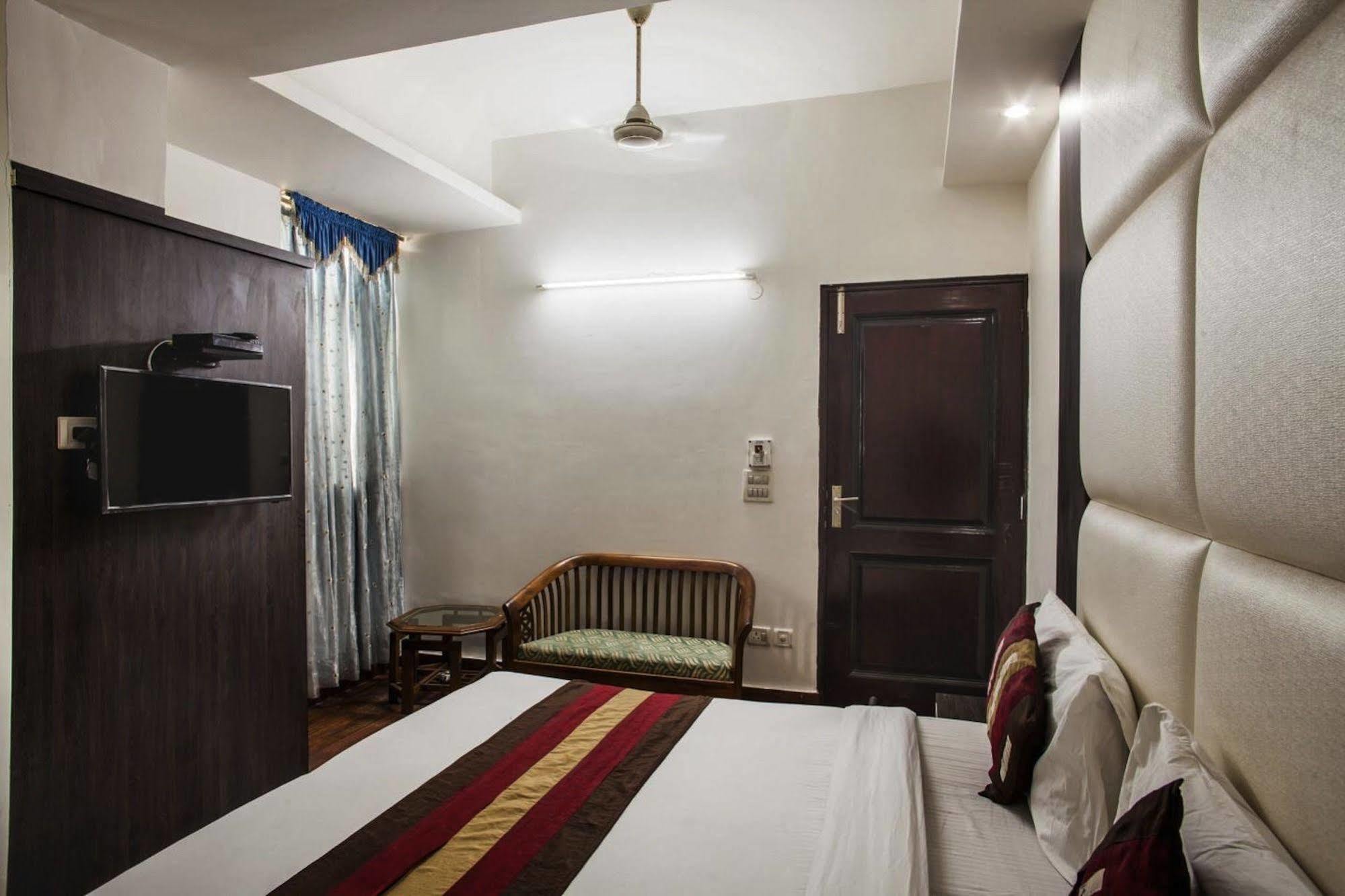 Karat 87 Hotel New Delhi