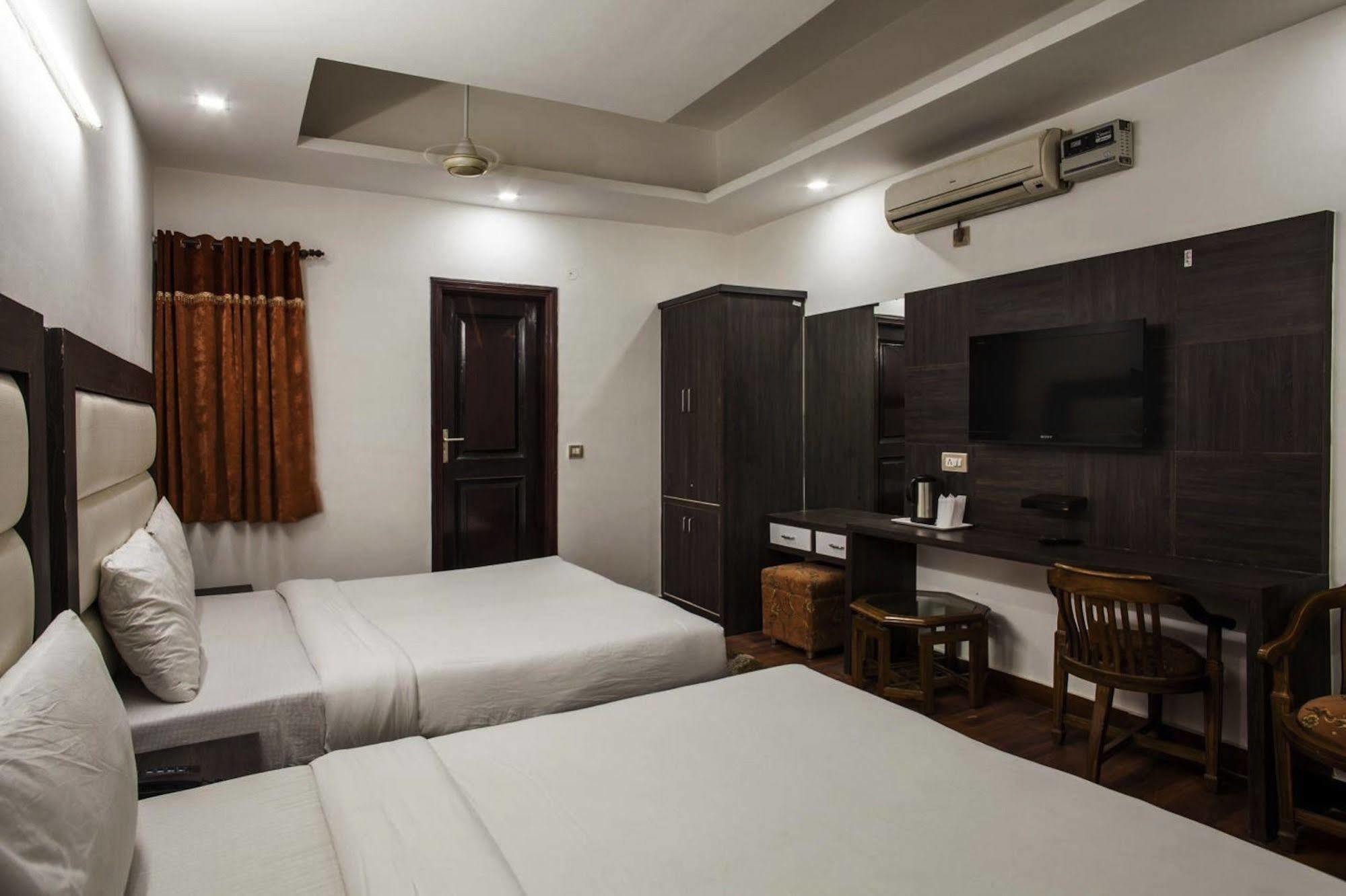 Karat 87 Hotel
